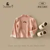 Camiseta de manga comprida para meninas, nova coleção de outono 2026, roupas para bebês e crianças pequenas, segunda pele de gola alta, blusa quente para bebês meninas