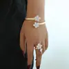 Europa y Estados Unidos pulsera de apertura de línea de gota de agua hueca transfronteriza moda simple elegante Joker joyería al por mayor