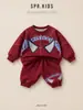Roupa Infantil Masculina Terno de Outono 2026 Novo Estilo Crianças Pequenas e Médias Estilo Primavera e Outono Outono Infantil Meninos Moletom Legal Tendência