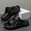 Sandalias de verano sencillas y elegantes para hombre, modelo nuevo para uso en exteriores, adecuadas para conductores, antideslizantes, de doble uso para playa, arroyo y actividades acuáticas