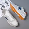 Zapatillas Estilo Pareja 2025 Nuevo Modelo Zapatillas Unisex Modernas Casuales Slip-On Zapatillas de Hombre