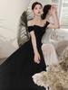 Fotografia de Viagem Estilo Francês Luz Vestido de Noiva 2026 Novo Modelo, Elegante e Emagrecimento, Vestido de Noite Simples de Cetim Branco, Vestido Longo