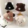 Venta al por mayor 25 Años Otoño e Invierno Nuevo Disparo Real Sombrero de Pescador Engrosado Estilo Extranjero Resistente al Frío Dibujo Animado Lindo Orejas de Oso Felpa