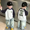 Camiseta interior de algodón puro para niños, top de cuello redondo con bloques de color para niños, estilo primavera y otoño, camiseta de manga larga con patchwork para niños, ropa de otoño de moda