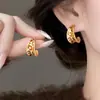 Brincos em Forma de C com Estampa de Leopardo e Gotejamento de Óleo de Agulha de Prata, Estilo Retro Fashionável, Luxo Leve, Sensação de Alta Qualidade, Brincos Versáteis para Revenda para Mulheres