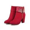 Atacado de botas Martin novas de outono e inverno para comércio exterior, moda, salto alto, tachas, decotadas, para mulheres, tamanhos 32-43, dropshipping