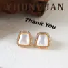 Nuevos Pendientes de Perla con Forma de Corazón Microincrustados Versátiles de Moda Retro Europea y Americana para Otoño e Invierno, con un Toque de Lujo Ligero y de Gama Alta, Pendientes de Aguja Plateada para Mujer