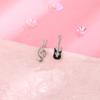 Pendientes de nota de guitarra negra incrustados de diamantes, geniales y guapos, aretes de cartílago para hombre modernos, pendientes de instrumentos musicales de rock para festivales de música pop europeos y americanos
