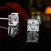 Aretes de diamante cuadrados de luz fría de 2 quilates, aretes minimalistas cuadrados de cuatro garras, adecuados para uso diario, lujo ligero, aretes de diamante de alto carbono para mujer