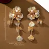 Pendientes de Borla con Flor Incrustada de Perla Sintética de Diseño de Alta Gama Son Adecuados para que las Damas los Usen en Banquetes y Fiestas con Elegante Elegante
