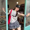 Conjunto de moda de verano 2026 para mujer: Camiseta de manga corta bordada estilo coreano con dibujos animados y falda de cuadros tipo pastel con cintura elástica