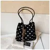 Bolsa de mano tipo tote retro de lunares de gran capacidad Shuai Mi Jia para mujer, nuevo estilo 2026, bolsa casual para ir al trabajo, de hombro y para llevar debajo del brazo