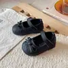 Sapatos Pequenos de Couro para Meninas 2026 Novos Sapatos de Princesa com Laço para Primavera e Outono Bebê Sola Macia Sapatos Individuais Sapatos de Menina
