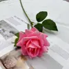 Flor de Rosa Artificial de Cabeza Única Transfronteriza con un Tacto Realista de Alta Gama, Adecuada para Arreglos en Jarrones de Hotel, Flores Decorativas y Textura Realista