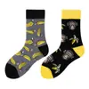 Calcetines originales de moda infantil AB color asimétrico dibujos animados longitud media otoño e invierno caramelos lindos calcetines de algodón para niños y niñas