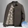 Chaqueta de Plumas para Hombre Otoño e Invierno Cuello Solapa Estilo Ropa de Trabajo Estándar Nacional 90% Plumón de Pato Blanco Cálida Joven Lujo Tendencia Abrigo Resistente al Frío
