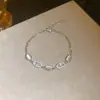 Pulsera de Ojo de Gato Ovalado Tachonada con Diamantes, Nariz de Cerdo, Lujo Ligero, Pulsera Elegante de Alto Nivel, Accesorio de Mano Versátil para Mujer