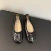 Sapatos baixos estilo coreano laço sapatos de um só tom sapatos de boca rasa 2026 novo estilo sapatos rolinho de ovo sola macia sapatos femininos sapatos de vovó