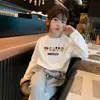 Camiseta de manga larga para niña, nuevo estilo 2026, ropa infantil de algodón puro, moda de verano, camiseta de dibujos animados elegante, top básico para niña
