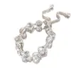 Pulsera de cuentas de trébol de cristal blanco y cristal rosa, sensación de lujo ligero y alta gama, dulce y simple, pulsera de nicho y versátil