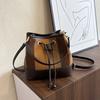 Bolsa de ombro cross-border bucket bag 2024 Nova moda contraste cor pequena bolsa ins bolsa mensageiro bolsa casual moda bolsa feminina