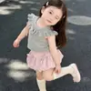 Traje de Verano para Niñas 2026 Nuevo Conjunto de Verano Bebé Dulce Cuello de Encaje Top de Punto Pantalones Cortos Rosas Conjunto de Dos Piezas