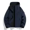 Cortavientos de una sola capa con capucha nuevo de otoño Modelo 2026 Resistente al viento Impermeable Resistente al desgaste Informal Exterior Camping Chaqueta tipo concha