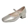 Saltos Quadrados Femininos 2026 Outono Novo Estilo Francês Elegantes Sapatos Mary Jane de Tira Única Sapatos Baixos Femininos para Saias Sapatos Femininos