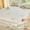 Sábana Bajera Acolchada de Terciopelo de Leche Gruesa Francesa Pieza Única Cubre Cama de Terciopelo Coral de Invierno Protector de Colchón con Más Terciopelo Juego de Tres Piezas