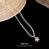 Colar Pingente Flor de Zircônia de Camada Dupla, Design de Nicho, Moderno e Exquisito, Corrente Elegante para Clavícula, Toque de Luxo Leve e de Alta Qualidade