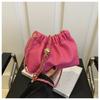 Bolso Cruzado de Cadena para Mujer Primavera y Verano 2024 Nuevo Bolso de Cubo Antiguo Elegante de PU Suave
