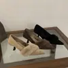Sapatos Elegantes de Bico Fino com Salto Alto Estilo Francês para Mulheres, Novo Modelo Outono/Inverno 2025, Sapatos de Algodão com Forro de Lã
