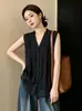 Camisa de Verão Confortável Respirável Emagrecedora Cor Sólida Estilo Coreano Tamanho Plus com um Top Elegante Sem Mangas Gola V e Cardigã Fino
