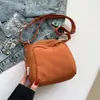 Bolsos Transfronterizos Otoño e Invierno para Mujer 2026 Nuevo Ligero Tela de Nylon Nicho Bolso Concha Simple y Versátil Bolso Cruzado