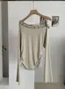 KEKEZOON Blusa de Manga Longa Lisa Assimétrica com Babados e Decote Ombro a Ombro para Mulheres, Nova Blusa Plissada para Início do Outono 8718
