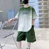 Roupas Infantis Camiseta de Manga Curta para Meninos Roupa de Verão 2026 Novo Estilo Crianças Tamanhos Médio e Grande Tops Infantis Estilo Verão Meninos Versátil Verão Tendência Camisetas