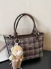 Lindo Diseño de Nicho Bolso de Mano Grande de Cuadros Moda Otoño e Invierno 2025 para Mujer Bolso Cruzado Casual Versátil