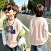 Camiseta de Manga Longa Color Block 100% Algodão para Meninos na Primavera e Outono, Nova Moda Estilosa com Estampa de Desenho Animado, Camiseta Básica com Gola Redonda para Crianças Maiores