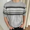 Atacado do Fabricante Camisa Tricotada Jacquard de Manga Meia-Manga com Gola Redonda Estilo Nórdico para Homens e Mulheres, Suéter Confortável Respirável para o Dia a Dia na Primavera e Verão