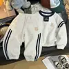 Conjunto de Dos Piezas con Sudadera Deportiva de Cuello Redondo Nueva para Niños Otoño Primavera Rayas Laterales Conjunto Casual Niñas