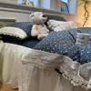 Set de Cuatro Piezas de Gasa con Volantes de Encaje Floral Estilo Retro Francés de Kapok Apto para la Piel Estilo Falda de Cama Sábana Ultra Suave y Funda de Edredón