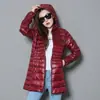 Nueva Chaqueta Ligera de Plumas 2025 para Mujer, de Longitud Media, Tallas Grandes, Estilo Coreano, Pluma de Pato Blanca, Abrigo Ligero con Capucha, Moderno
