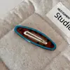 Presilha de Cabelo Estampada de Leopardo com Borda Azul, Presilha Lateral Geométrica Irregular para Mulheres, Acessório de Cabelo de Luxo para a Parte de Trás da Cabeça