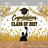 Fondo para fiesta de graduación transfronteriza 2027, fondo fotográfico blanco y dorado "Felicitaciones por la Graduación", fondo para ceremonia de graduación con birrete