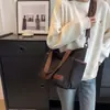 Bolso Tote Grande Nuevo Modelo Bolsillo Múltiple Bolso de Hombro Bolso Grande de Capacidad para Mujer de Comercio Exterior Bolso de Hombro Cruzado Simple Multifuncional