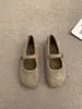 Primeiro encontro com sapatos peludos! Sapatos Mary Jane peludos para mulheres, novo modelo outono e inverno 2026, para uso externo, mocassins baixos de pelúcia