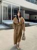 Daye Chi2025 Otoño e Invierno Estilo Perezoso Holgado Solapa Grande Lana de Doble Cara Abrigo Exterior Abrigo de Lana Color Camello