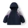 Abrigo para Niños Ropa de Otoño 2026 Nuevo Estilo Primavera Otoño Invierno Niños Medianos y Grandes Chaqueta de Esquí Desmontable Tres en Uno para Exteriores