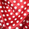 Punto Blanco Satín Pulido Fondo Rojo Estampado de Puntos Traje de Escenario Traje de Cosplay Tela para Disfraz