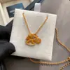 Nuevo Colgante Caballo Mecedora de Hielo Triturado Brillante Estilo Chino para Mujer, Electrochapado en Oro Real, Cadena para Clavícula de Riqueza Instantánea, Accesorio Exquisito